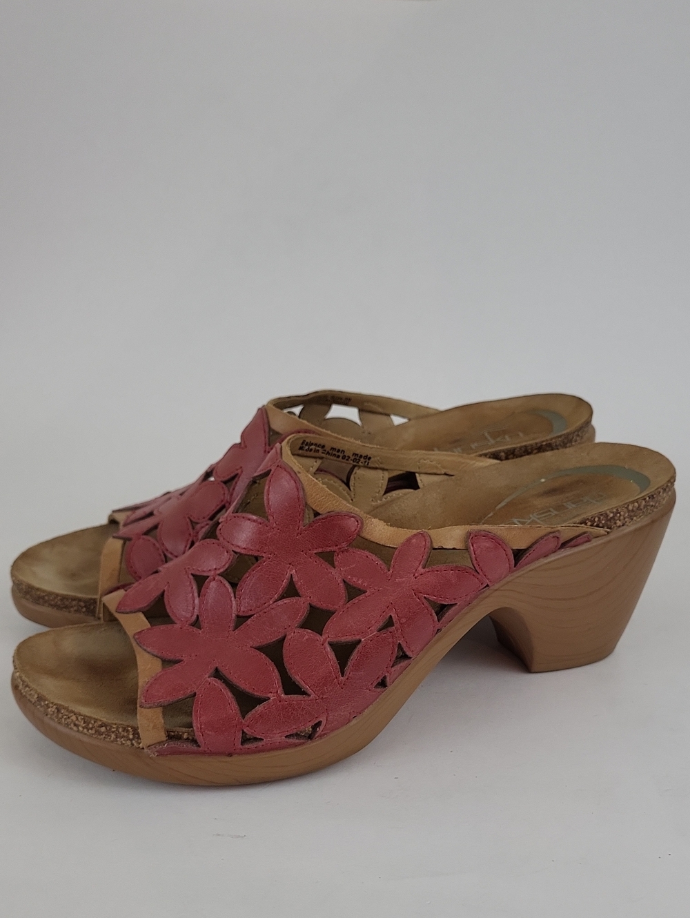 Dansko Clarissa Red Leather Floral Cutout Heeled Sandals Size EU 39 / US 8.5 - 9